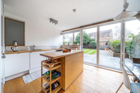 7 Michaels Close, London, SE13 5BP