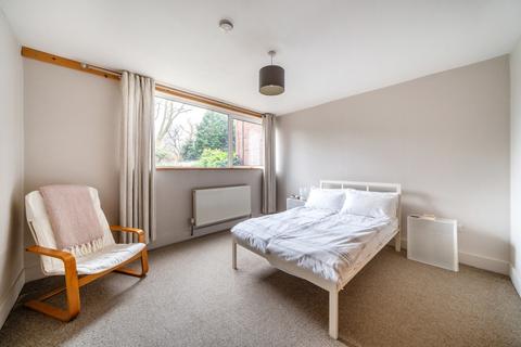 7 Michaels Close, London, SE13 5BP