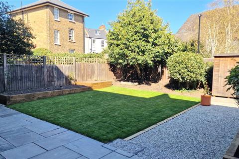 7 Michaels Close, London, SE13 5BP