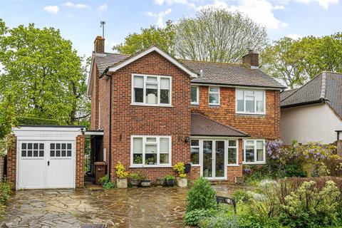 4 bedroom detached house for sale, Heatherdene, West Horsley