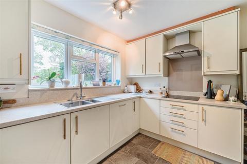 Linden Croft Heatherdene, West Horsley, Leatherhead, KT24 6LH