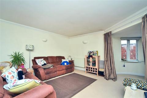 3 bedroom apartment for sale, Wingfield Court, Banstead, Surrey, SM7