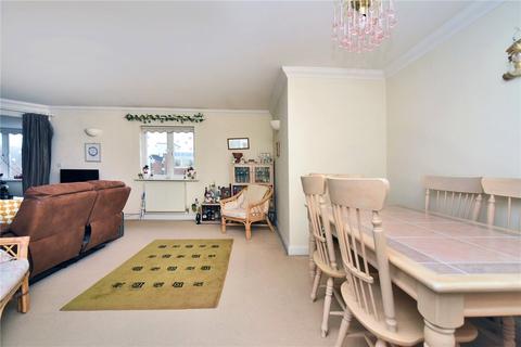 3 bedroom apartment for sale, Wingfield Court, Banstead, Surrey, SM7