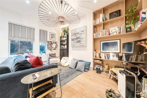 Flat 2, 29 Bramshot Avenue, London, SE7 7HY