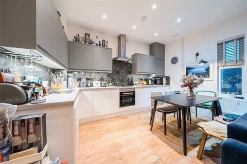 Flat 2, 29 Bramshot Avenue, London, SE7 7HY