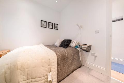 Flat 2, 29 Bramshot Avenue, London, SE7 7HY