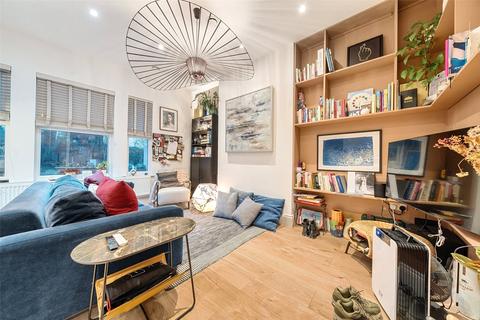 Flat 2, 29 Bramshot Avenue, London, SE7 7HY