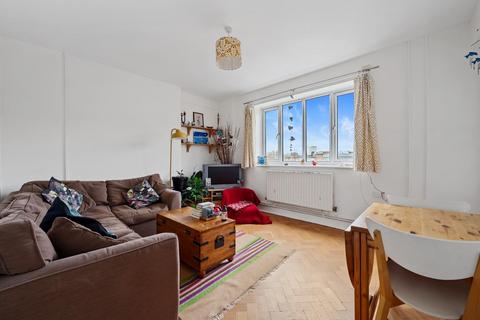 4 bedroom flat for sale, Stoke Newington Church Street, London, N16