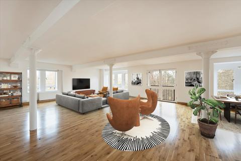 3 bedroom apartment for sale, Olivers Wharf, Wapping High Street, London, E1W
