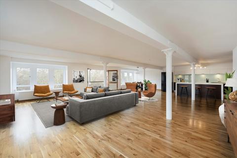 3 bedroom apartment for sale, Olivers Wharf, Wapping High Street, London, E1W