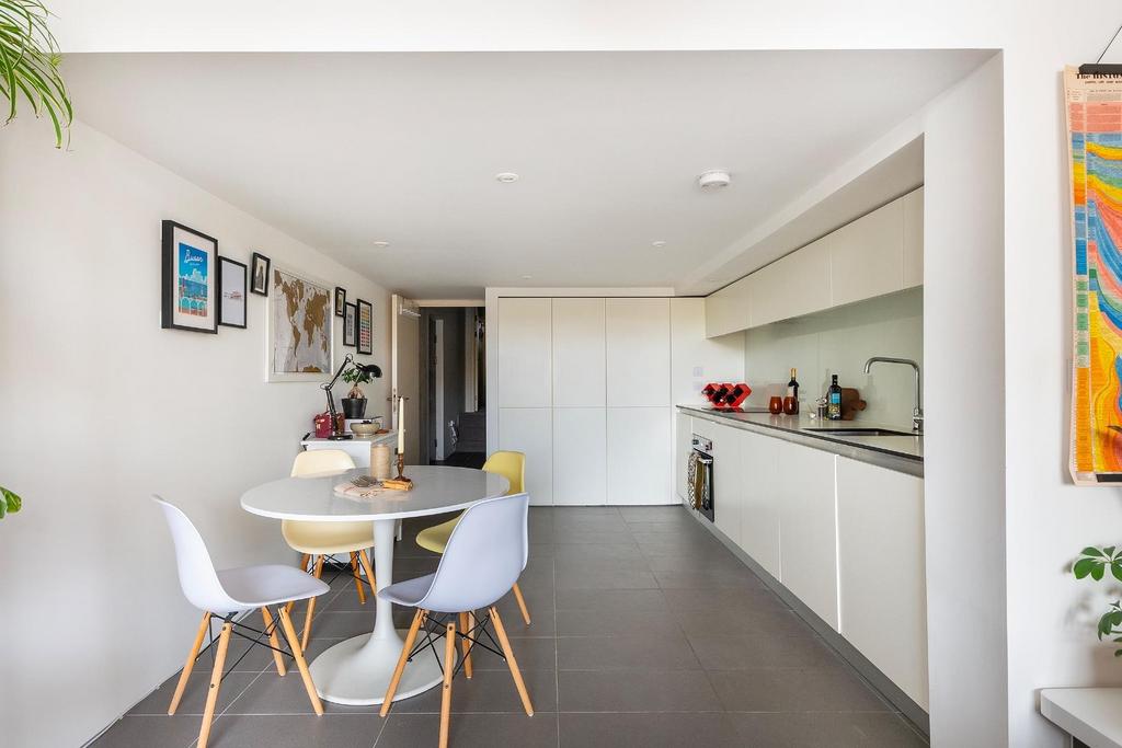 2 L1 S0 BH - Kitchen E.jpg