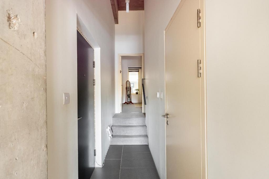 2 L1 S0 BH - Hallway A.jpg