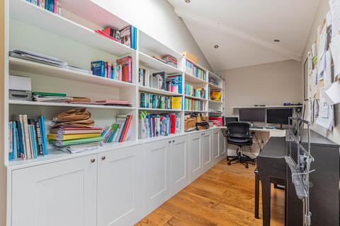3 Baron Close, Penarth, CF64 3UF