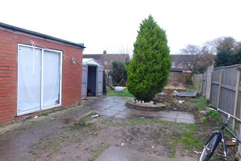 3 bedroom semi-detached house for sale, Woodthorpe Avenue, Boston