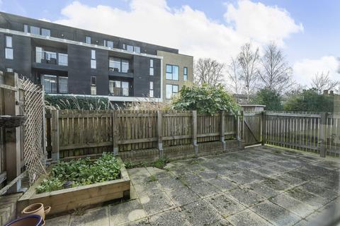 2 bedroom apartment for sale, Ashmore Road, London