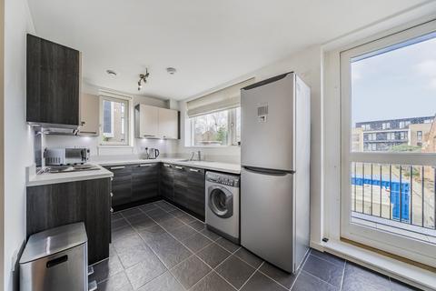 7, Ellington House Ashmore Road, London, SE18 4AS