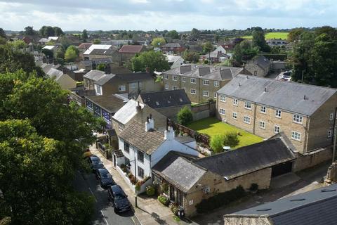 3 bedroom detached house for sale, Main Street, Leeds LS15