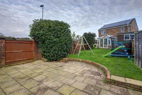 3 bedroom detached house for sale, Heddington Drive, Blandford Forum