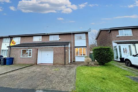 Cambeck Close, Whitefield, M45