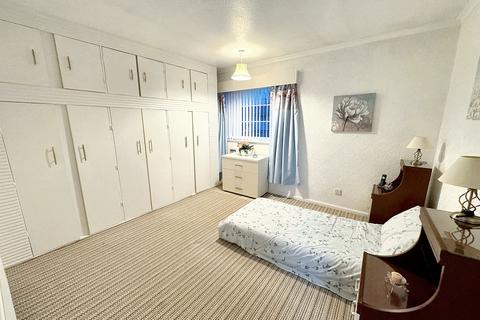 15 Cambeck Close, Whitefield, Manchester, M45 8NF
