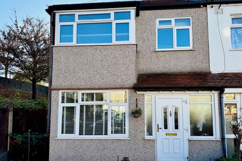 3 bedroom end of terrace house for sale, Matlock Gardens, Sutton SM3