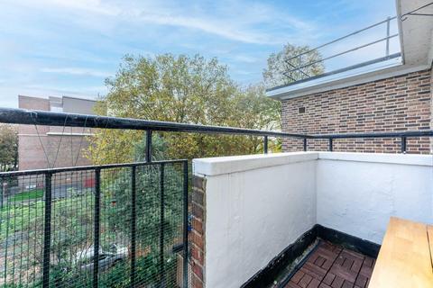 3 bedroom apartment for sale, Lordship Road, London, N16