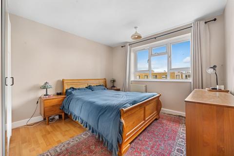 229 Lordship Road, London, N16 5HG