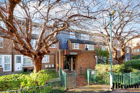 1 bedroom flat for sale, Brydon Walk, London, N1