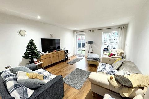 3 bedroom flat for sale, Prospect Terrace, Bury, BL8