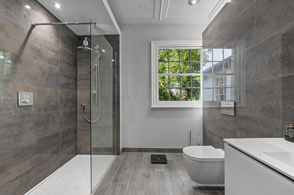 Family Shower Room