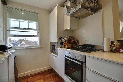 1 bedroom flat for sale, Florentina Court, 7 Silver Street, Enfield