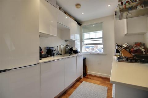 1 bedroom flat for sale, Florentina Court, 7 Silver Street, Enfield