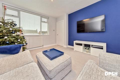 3 bedroom terraced house for sale, Haigh Moor Road, Tingley, Wakefield