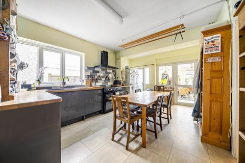 285 Dover Road, Folkestone, CT19 6NT