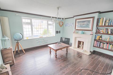 14 Chiltern Close, Ware, SG12 0RN
