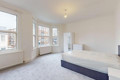 4 bedroom maisonette to rent, Parfrey Street, London W6