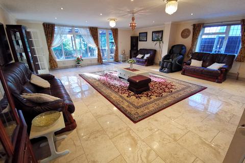 5 bedroom detached house for sale, Marshalls Road, Braintree