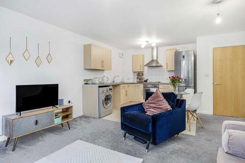 1 bedroom flat for sale, Mitcham Road, London SW17