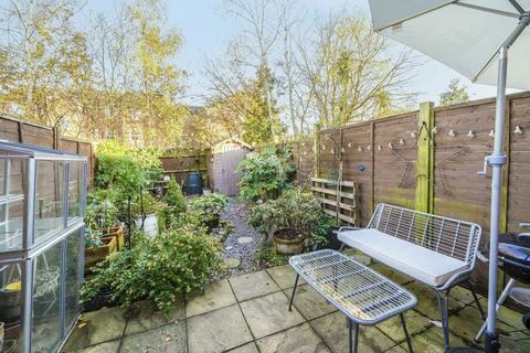 2 bedroom house for sale, Henry Doulton Drive, London SW17