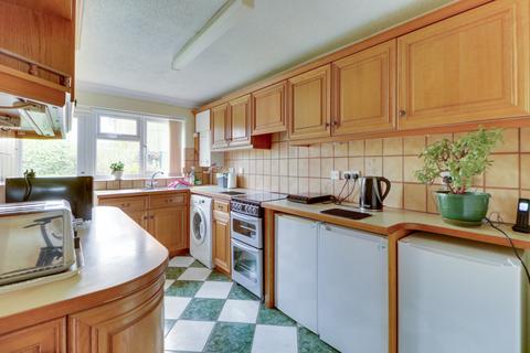 2 bedroom bungalow for sale, 27 Godwit Road, Southsea