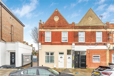 1 bedroom flat for sale, Blegborough Road, Furzedown, SW16