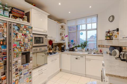 3 bedroom flat for sale, Clive Court, Maida Vale W9