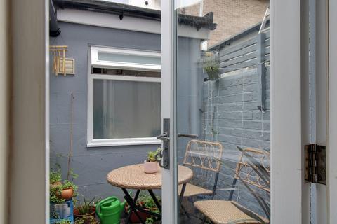 2 bedroom terraced house for sale, Frederick Gardens, Brighton & Hove BN1