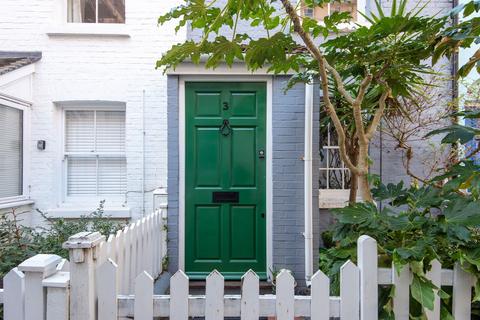 2 bedroom terraced house for sale, Frederick Gardens, Brighton & Hove BN1