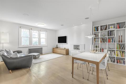 2 bedroom flat for sale, West Hill, London