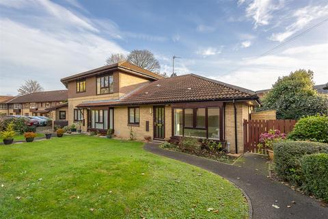 2 bedroom semi-detached bungalow for sale, Sandyford Park, Sandyford, Newcastle upon Tyne