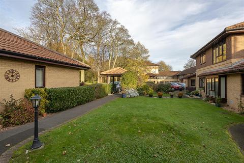 2 bedroom semi-detached bungalow for sale, Sandyford Park, Sandyford, Newcastle upon Tyne