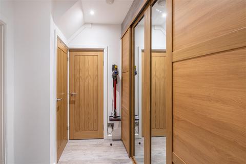 4 bedroom semi-detached house for sale, Harrogate Road, Leeds LS17
