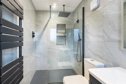 4 bedroom semi-detached house for sale, Harrogate Road, Leeds LS17