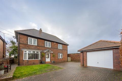 3 bedroom detached bungalow for sale, The Crescent, Benton, Newcastle upon Tyne